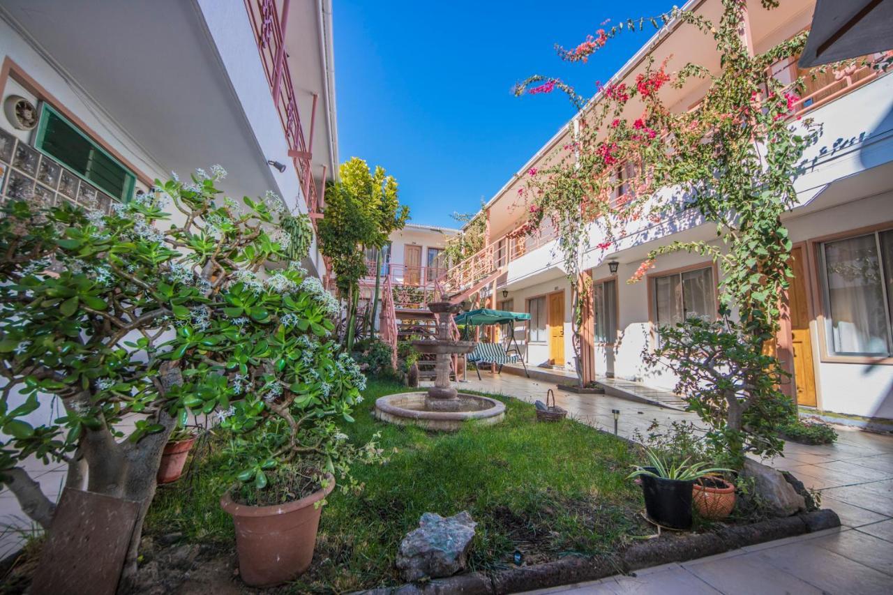 קלדרה Hotel Montecarlo מראה חיצוני תמונה