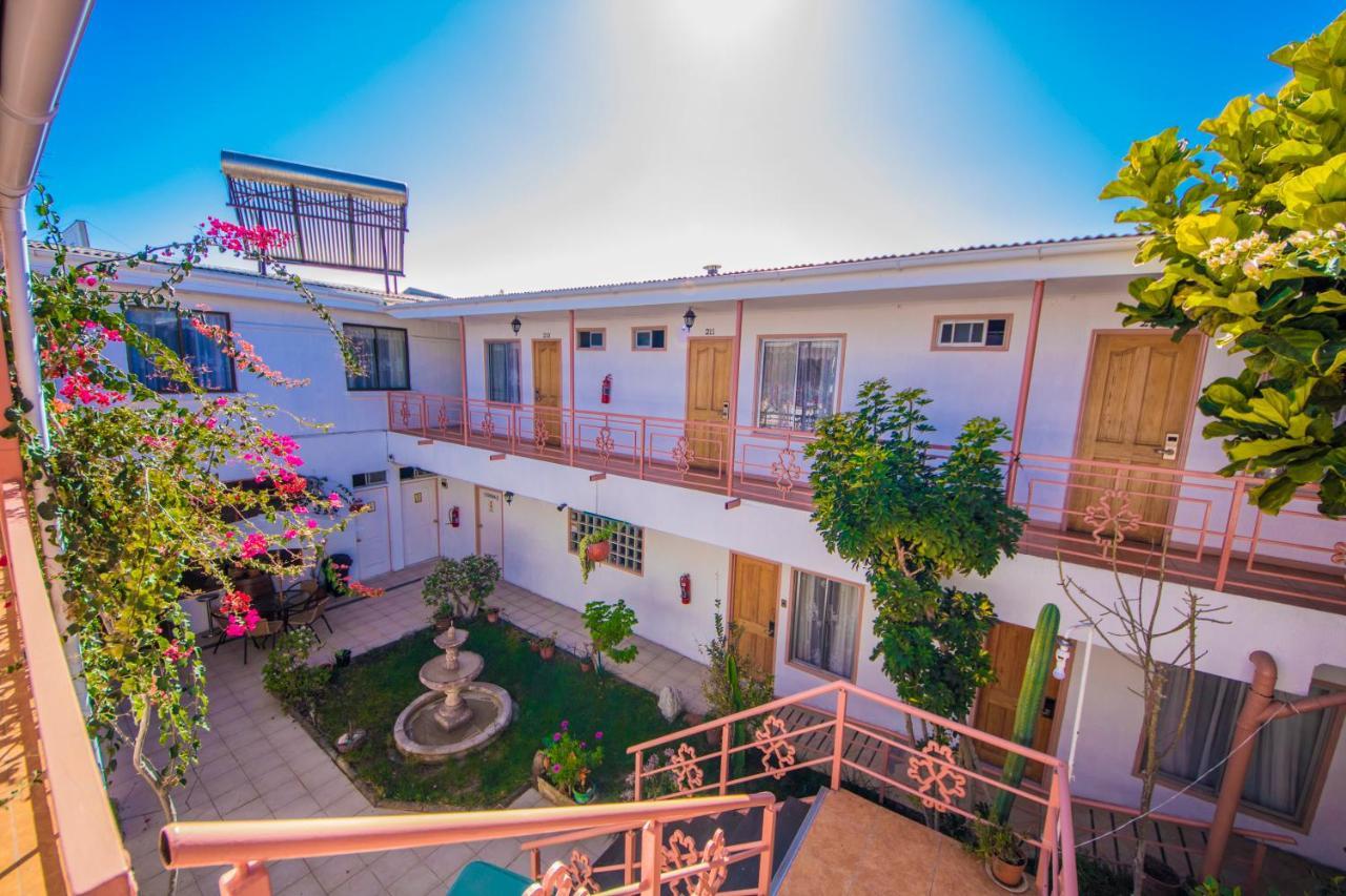 קלדרה Hotel Montecarlo מראה חיצוני תמונה